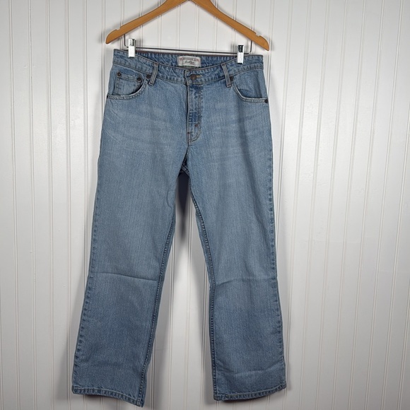 Levi's Women's Mid-Rise bootcut jeans misses size 12 short - Picture 1 of 16